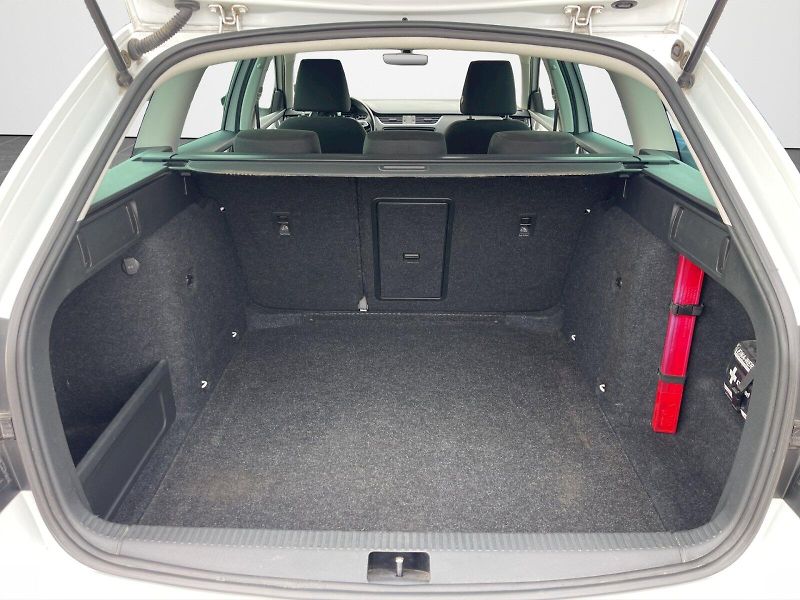 Škoda Octavia (2018) 1.4 TSI 110kW DSG Ambition Plu - fotka 30 z 33