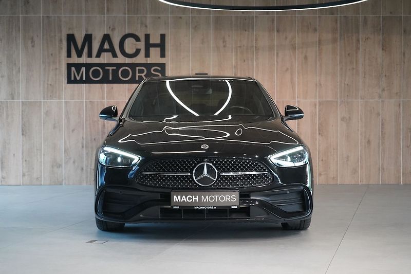 Mercedes-Benz Třídy C 300d 4MATIC AMG, Panorama, HUD - fotka 3 z 50