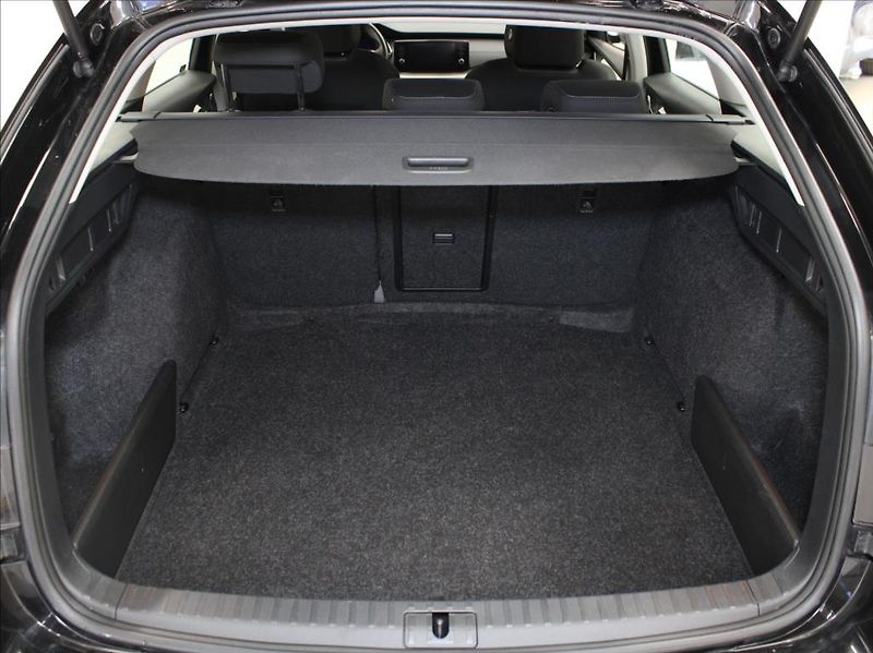 Škoda Octavia 2,0 TDi DSG Ambi. 104tkm.ČR - fotka 21 z 23