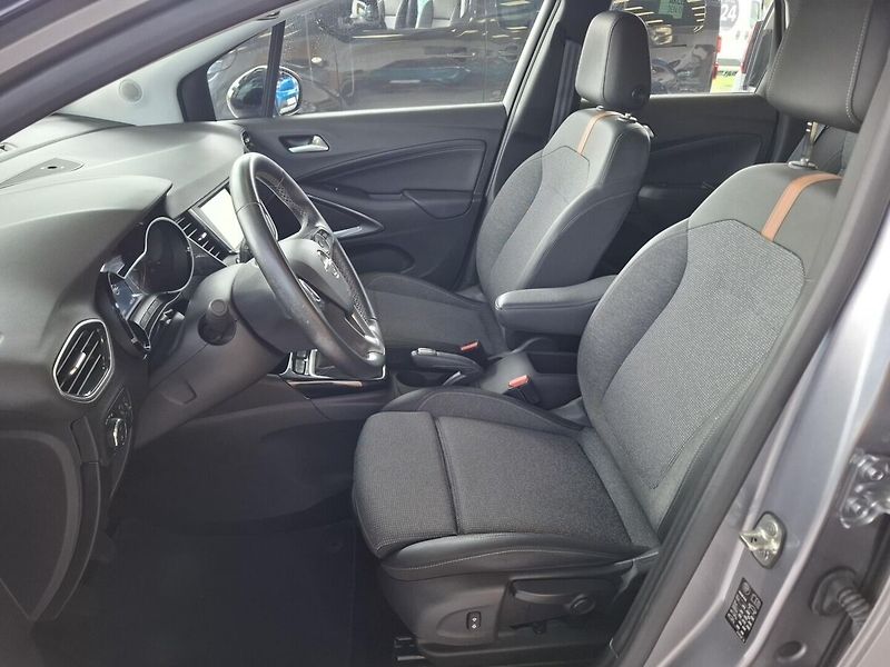 Opel Crossland 1.2T 81KW Innovation 2021 - fotka 7 z 14