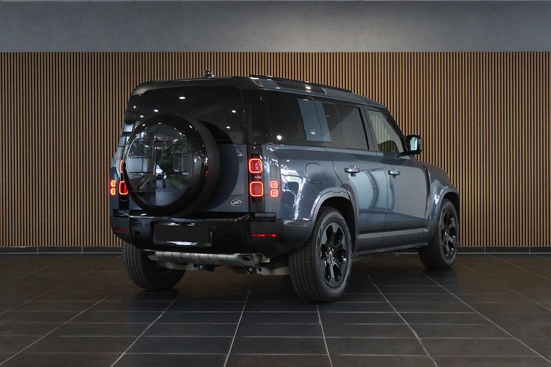 Land Rover Defender 110 P400 Meridian Matrix 360  - fotka 3 z 26