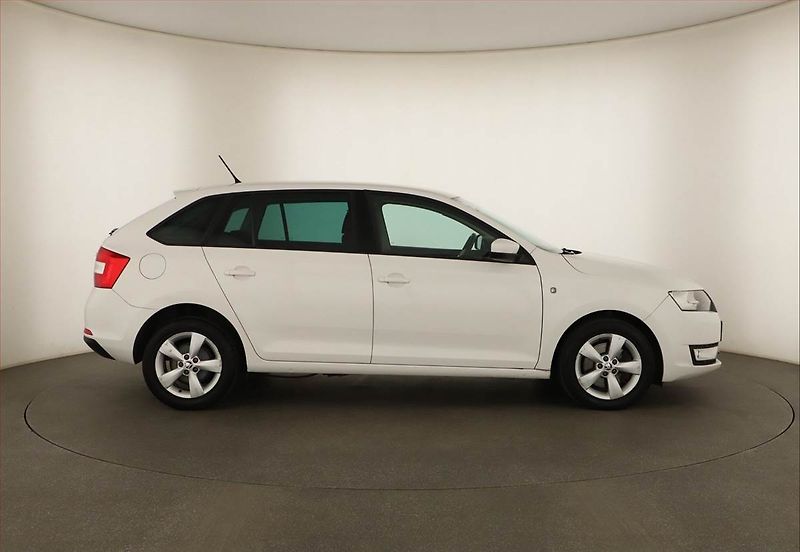 Škoda Rapid (2014) Spaceback 1.6 TDI - fotka 6 z 13