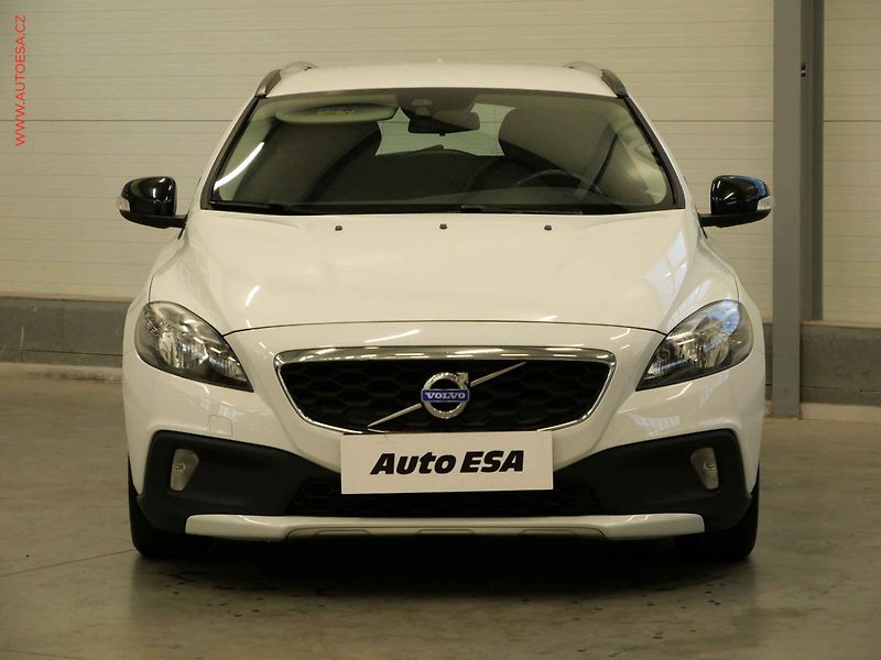 Volvo V40 (2014) 1.6 D2, Cross Country, AT - fotka 2 z 18