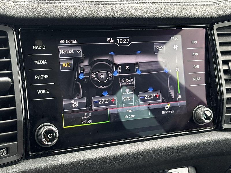 Škoda Kodiaq (2022) 2.0 TDI 4x4 DSG Sportline+ - fotka 14 z 33