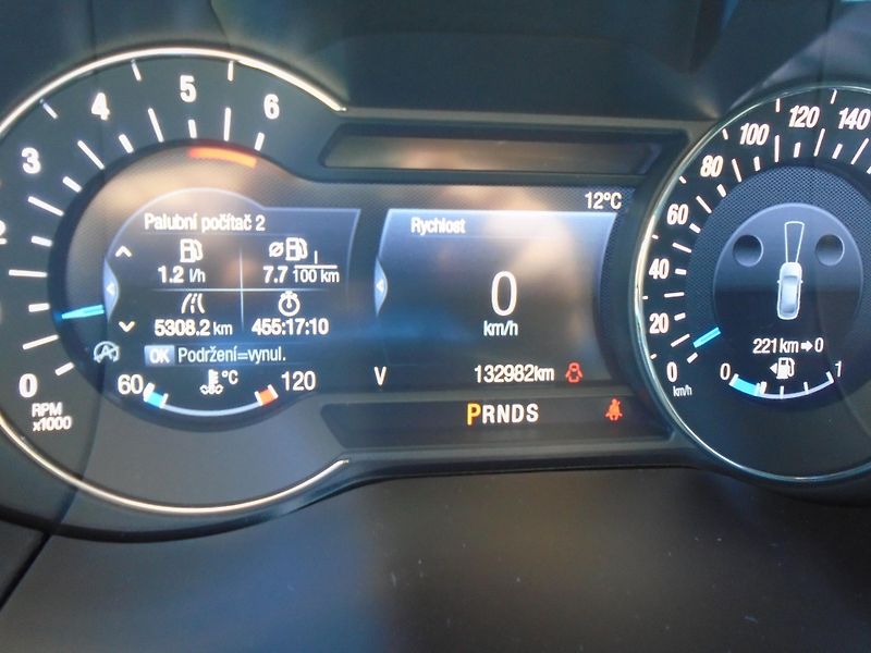 Ford S-MAX 2,0EcoBlue 140kW AWD ST-Line A - fotka 26 z 50