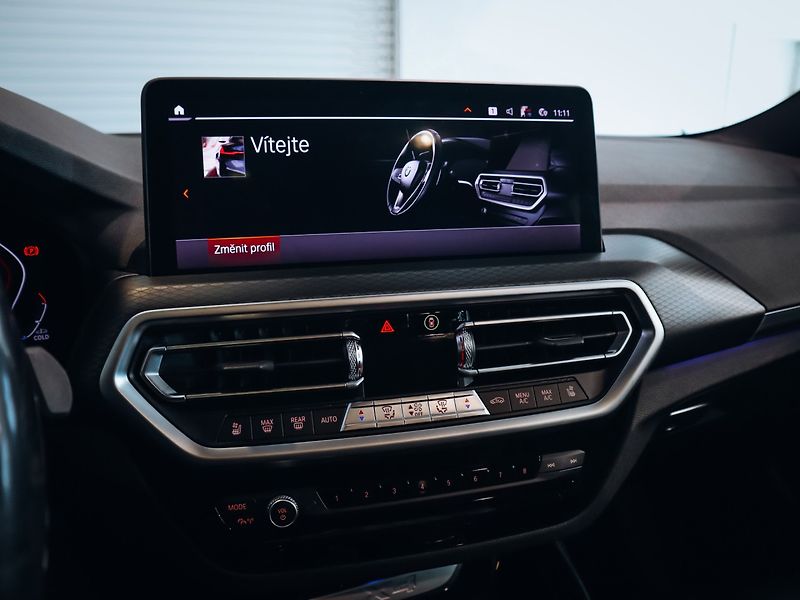 BMW X4 30d xDrive - fotka 15 z 27