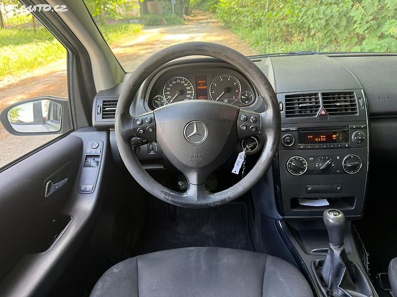 Mercedes-Benz Třídy A (2006) 150, 70kw - fotka 16 z 20