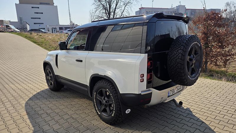 Land Rover Defender (2021) TOP STAV VZDUCH VELKÝ SERVIS - fotka 6 z 17