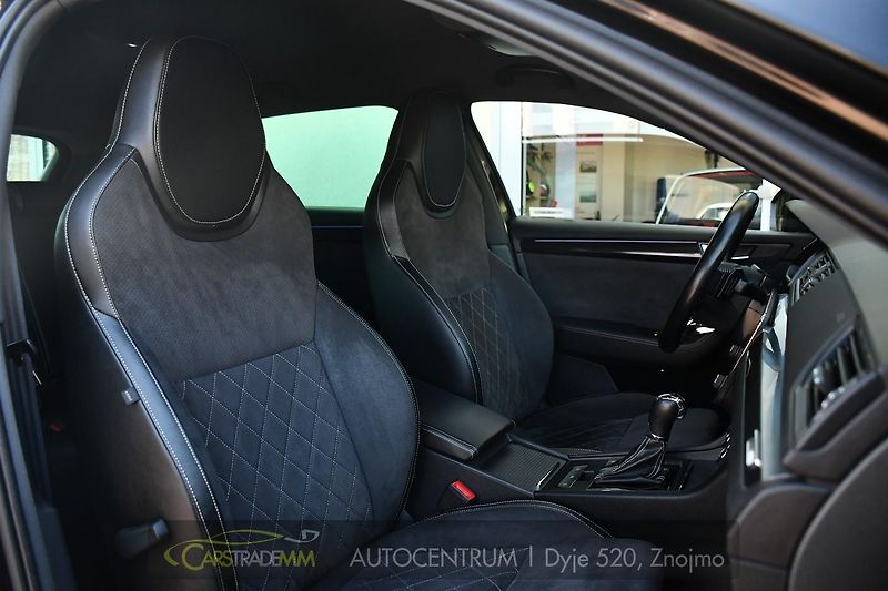 Škoda Superb 2,0TDI SPORTLINE DSG ČR 1.MAJ  - fotka 17 z 56