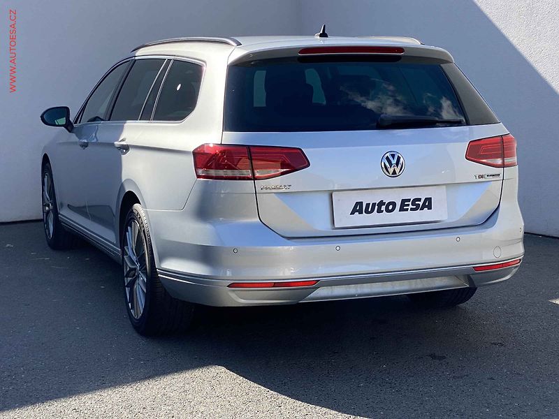 Volkswagen Passat (2016) 1.6TDi, Comfortline - fotka 6 z 17