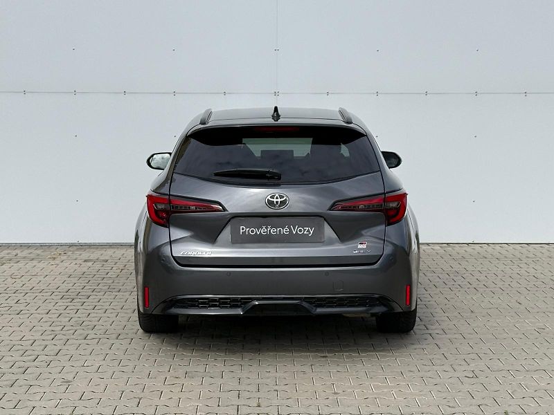 Toyota Corolla 1.8 HSD e-CVT GR Sport - fotka 9 z 28