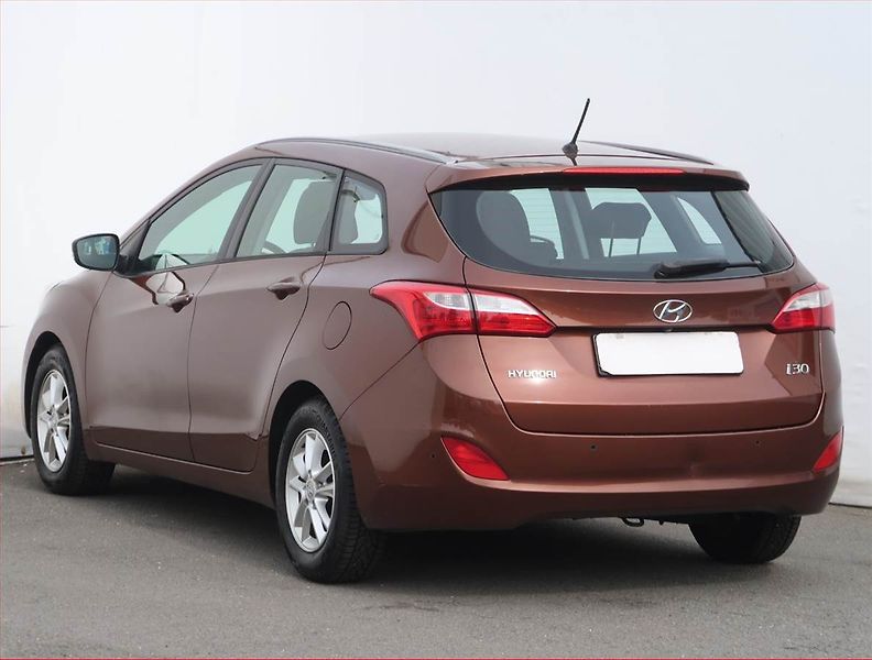 Hyundai i30 (2012) 1.6 GDI, Serv.kniha, Tempomat - fotka 4 z 18