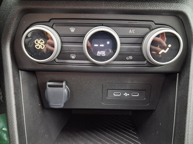 Dacia Sandero (2026) Stepway Expression Eco-G 120 - fotka 18 z 32