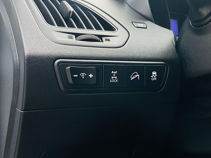 Hyundai ix35 2.0i 4x4 1MAJIITEL KAMER TAŽNÉ - fotka 35 z 46