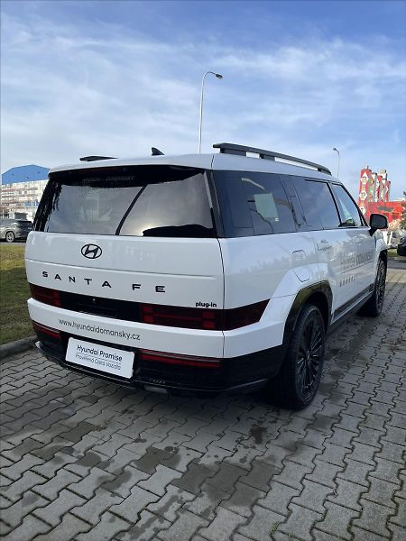 Hyundai Santa Fe 1,6   PHEV,4x4 - fotka 4 z 8
