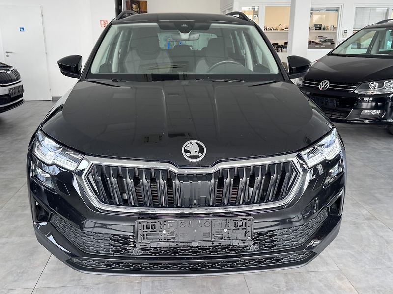 Škoda Karoq (2024) 2,0TDI DSG 4X4 TAŽNÉ LED NAVI - fotka 2 z 21