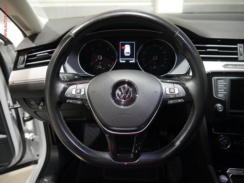 Volkswagen Passat (2015) 2.0Bi-TDi 4x4, ČR, DSG, LED - fotka 12 z 18