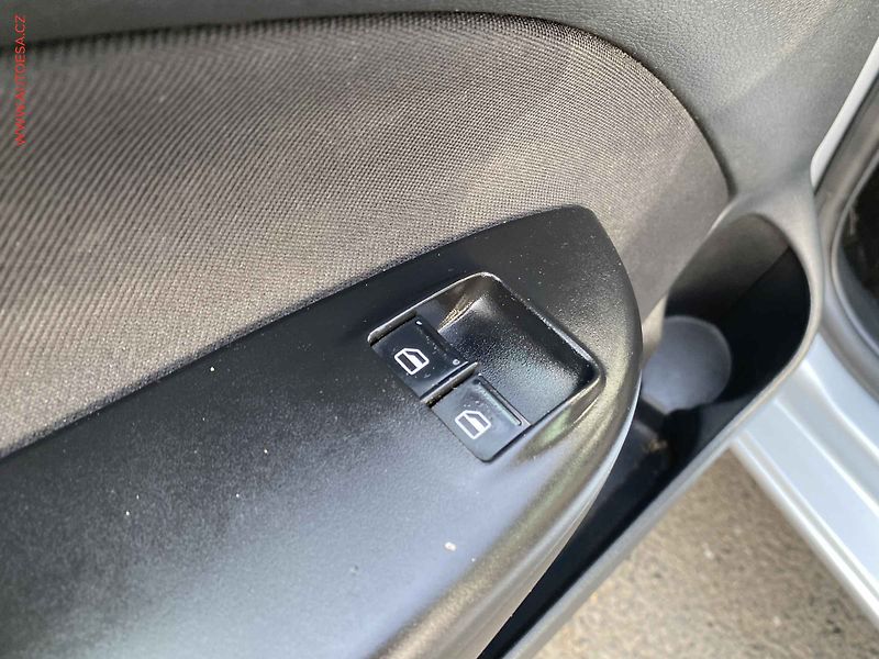 Škoda Octavia (2009) 1.4 TSI, AC, temp - fotka 13 z 16
