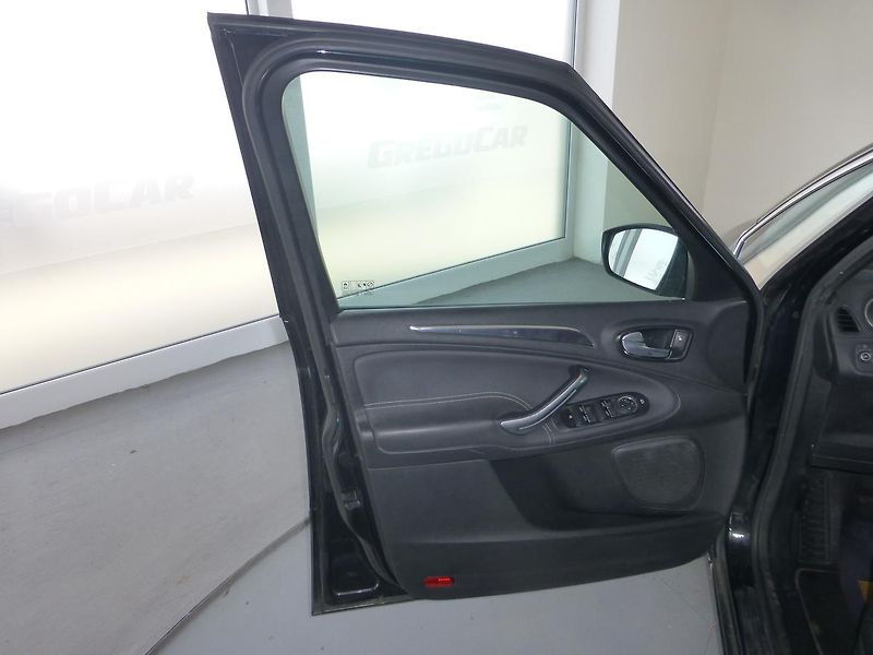 Ford S-MAX (2011) 2,2TDCI-147KW*VYHŘ.SEDADLA - fotka 9 z 25