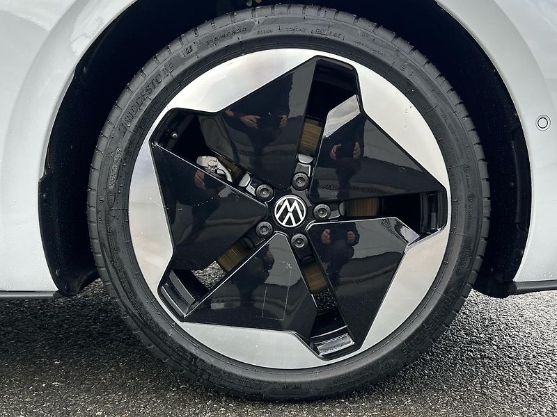 Volkswagen ID.3 (2025) Pro S People 150kW, 79kWh - fotka 10 z 21