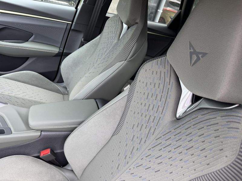 Cupra Terramar (2026) 2.0TSI 150kW 4WD TRIBE TZ R20! - fotka 38 z 45