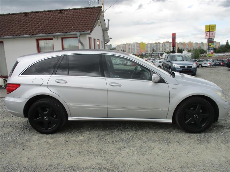 Mercedes-Benz Třídy R 3,0 320CDI, AMG, 4MATIC, DPH, - fotka 4 z 49