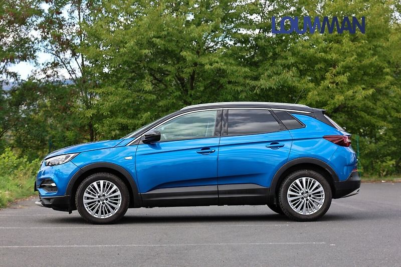 Opel Grandland X 1.2T INOVATION - fotka 3 z 25