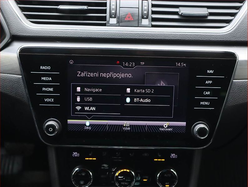 Škoda Superb (2018) 2.0 TDI, 4X4, Automat - fotka 19 z 23