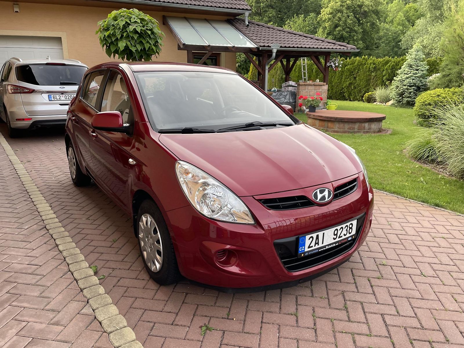 Hyundai i20 1.4 AUTOMAT, ČR,1. maj., GARÁŽ