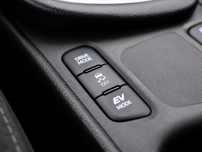 Toyota Yaris 1,5 Hybrid e-CVT 68kW aut. CZ - fotka 19 z 27