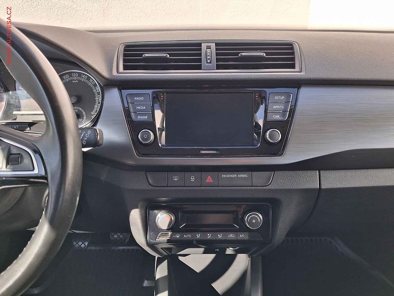 Škoda Fabia (2019) 1.0TSi, 2.maj,ČR, AC, temp - fotka 12 z 18