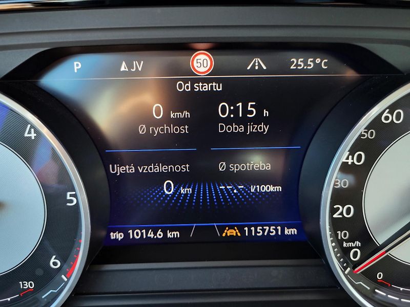 Volkswagen Touareg 3.0 V6 TDi DSG 4MOTION - fotka 12 z 47