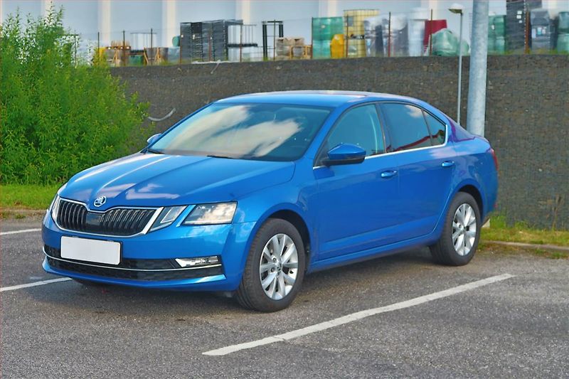 Škoda Octavia (2019) 1.5 TSI, Serv.kniha, Navi - fotka 2 z 17