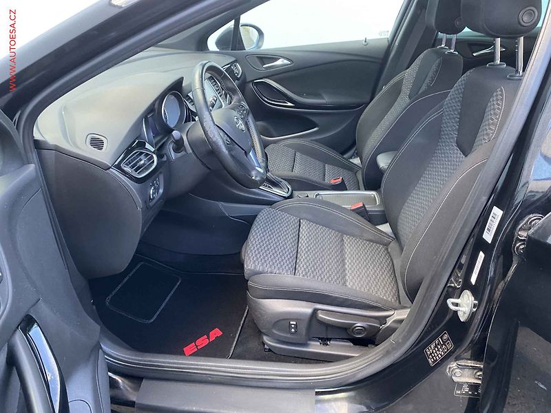 Opel Astra (2018) 1.6 CDTi SportsTourer - fotka 9 z 19