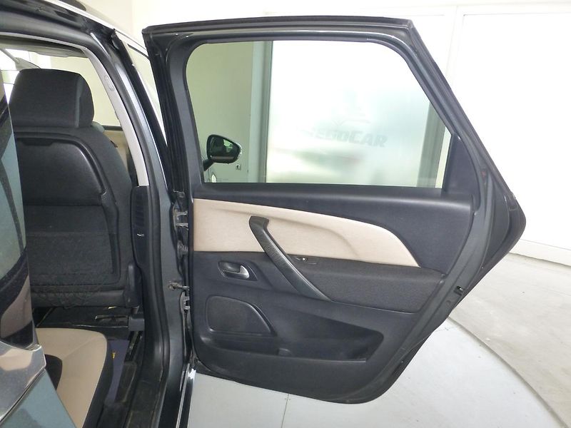 Citroën C4 Picasso (2016) 1.6HDI-88KW*PARK.S**NAVIG**ALU - fotka 21 z 26