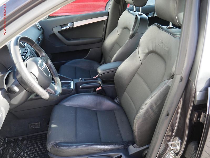 Audi A3 (2008) 2.0 TDI, S-line, xenon - fotka 9 z 15