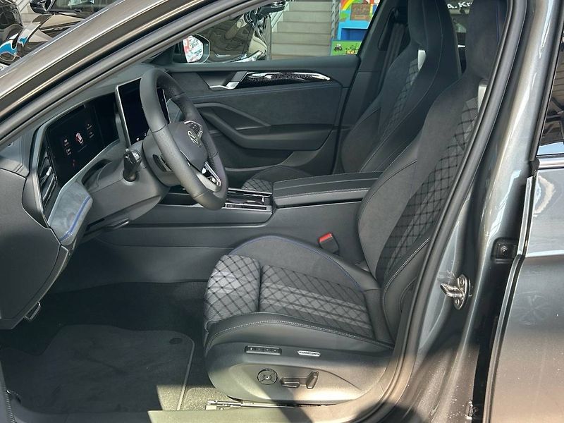 Volkswagen Passat (2026) 2.0 TDI R-Line - fotka 27 z 35