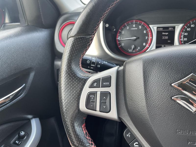 Suzuki Vitara (2017) 1.4 BoosterJet 103 kW - fotka 14 z 31