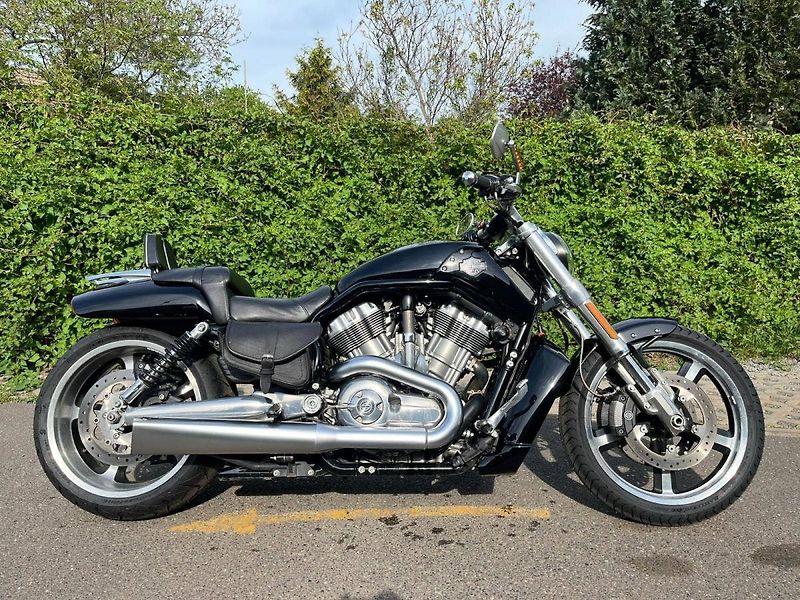 Harley-Davidson VRSCF V-Rod Muscle (2011) - fotka 3 z 15