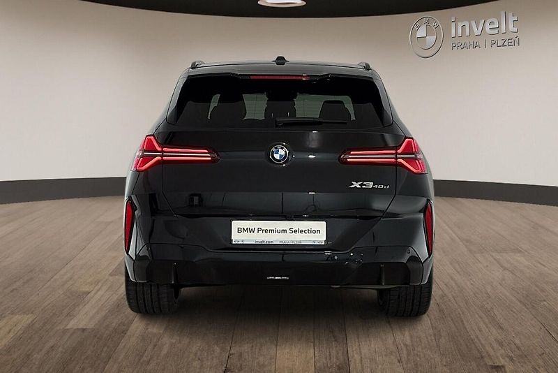 BMW X3 xDrive40d - fotka 4 z 25