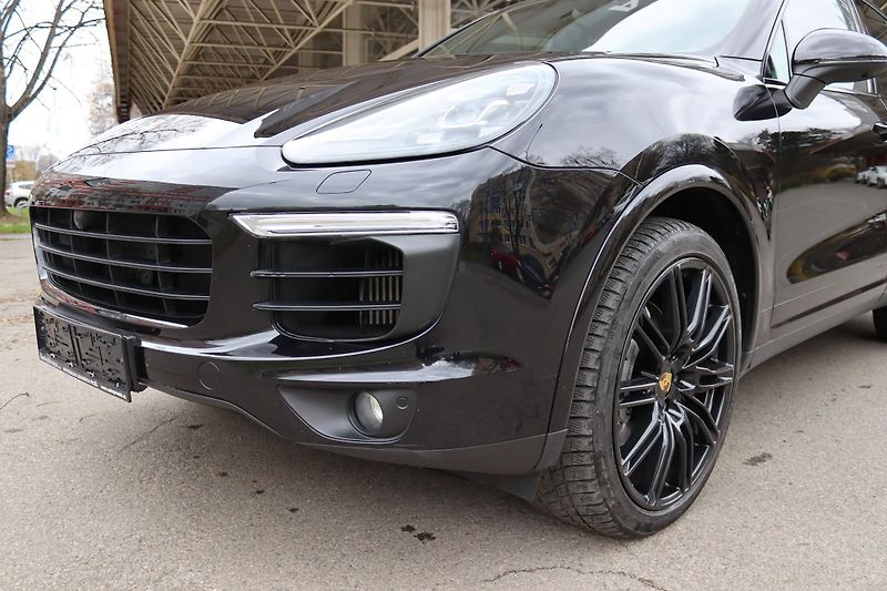 Porsche Cayenne S DIESEL 4.2 V8 283kW 4X4 DPH - fotka 5 z 50