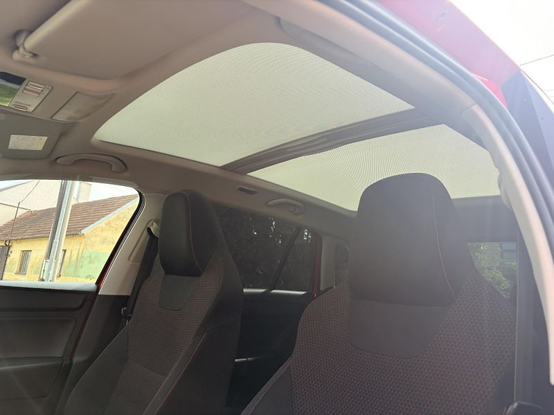 Škoda Rapid 1.6TDI DSG MONTE CARLO - fotka 22 z 35