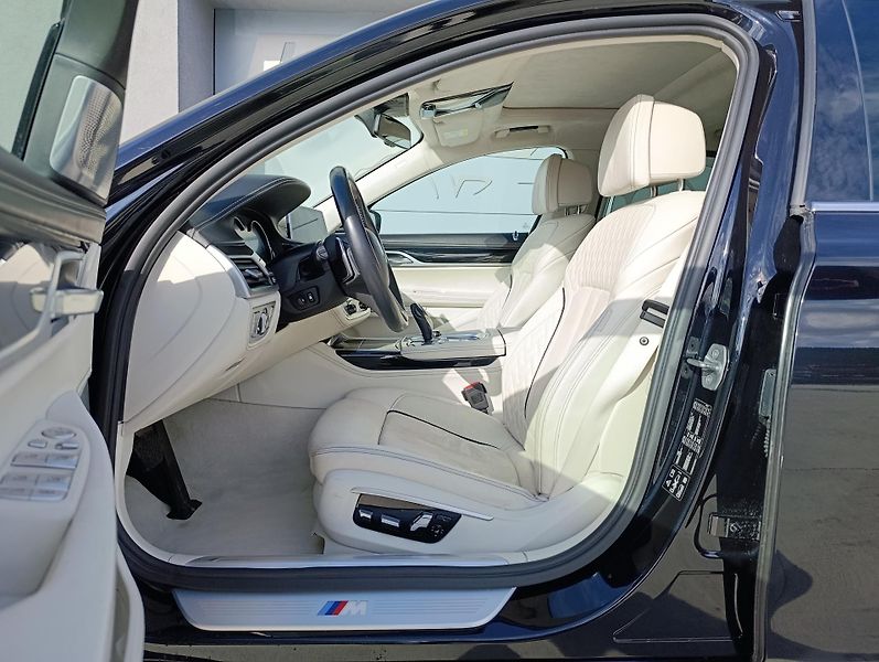 BMW Řada 7 750Li xDRIVE ČR 1.MAJ DPH - fotka 13 z 47