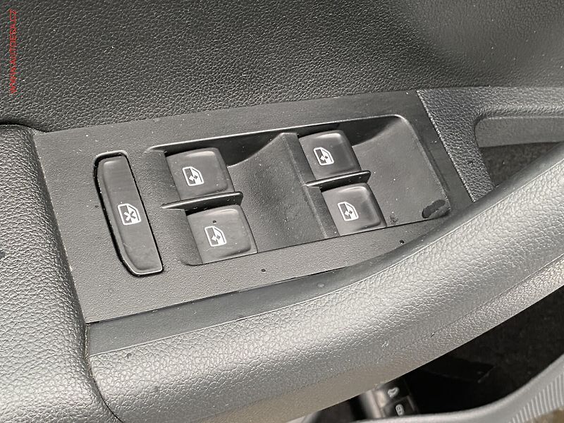 Škoda Octavia (2018) 1.6 TDi, 2.maj,ČR, Style - fotka 11 z 18