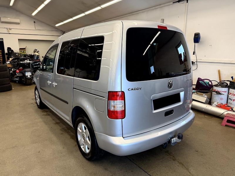 Volkswagen Caddy Life 1.9 TDI 77 kW - fotka 6 z 19