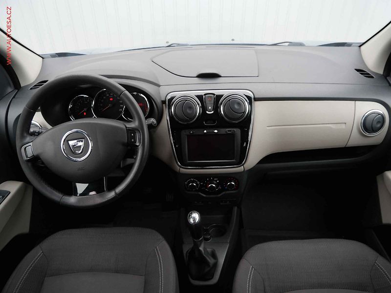 Dacia Lodgy (2014) 1.2 i, ČR, AC, TZ, park.asist - fotka 8 z 21