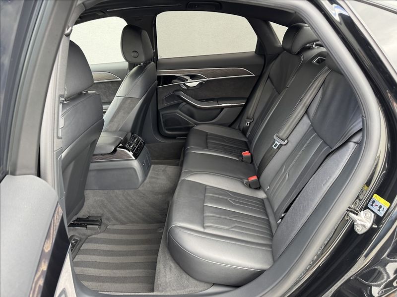 Audi A8 3,0 50 TDI QUATTRO LASER DPH - fotka 19 z 50