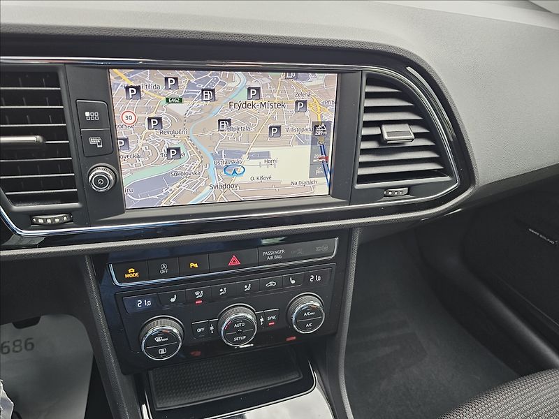 Seat Leon 1,4TSi 110KW FR led NAVI - fotka 20 z 44