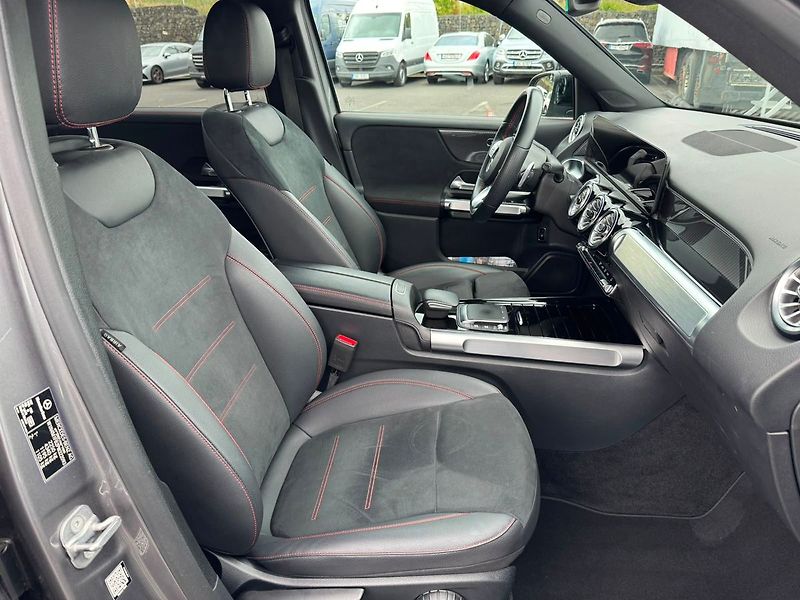 Mercedes-Benz GLB 220d 4MATIC AMG - fotka 19 z 27