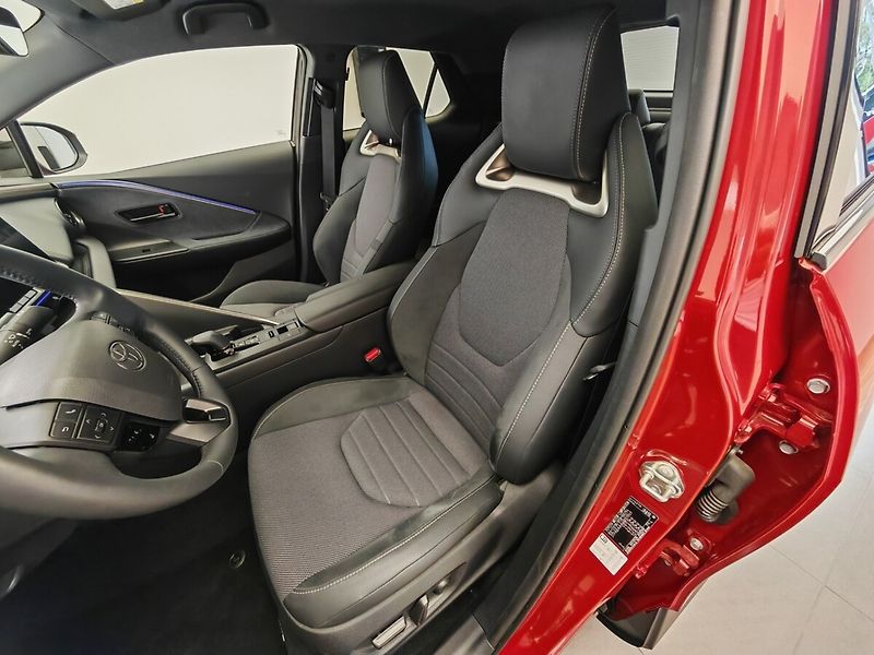 Toyota C-HR 2.0 Hybrid 4x2 Executive - fotka 17 z 46